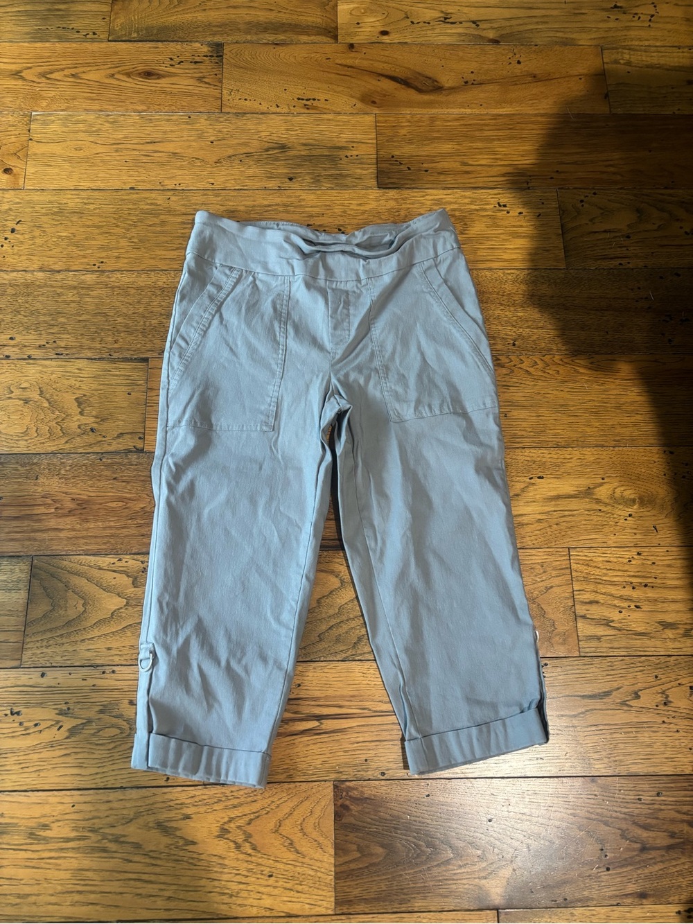 Bella Rose Women’s Light Gray Casual Capris Size PM